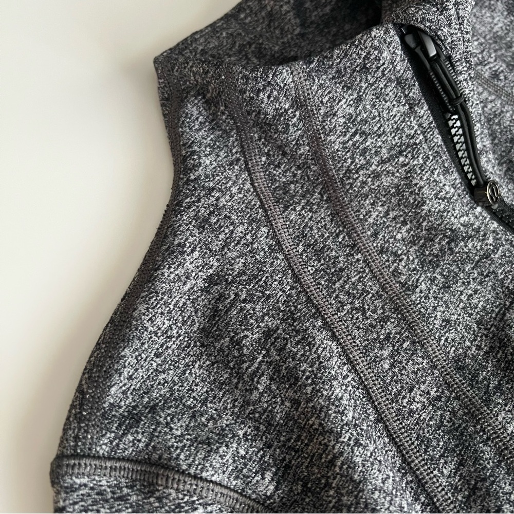 Lululemon define jacket, heather gray, size 6 - Picture 15 of 15